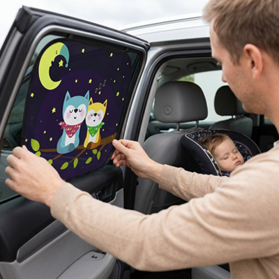 Pare soleil voiture bébé papa installe pare soleil style chat pour bebe qui dort