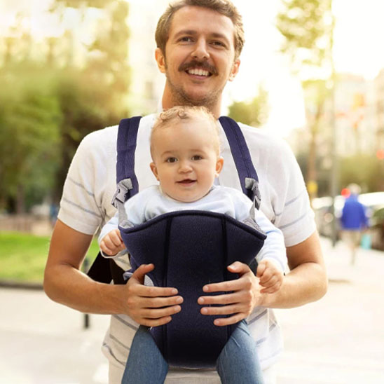 Porte bébé bleu foncé avec papa