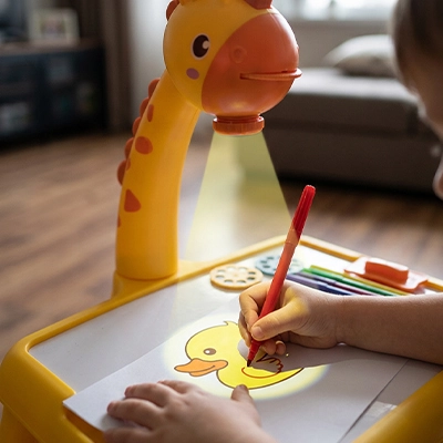 Projecteur dessin pour enfant de 3 a 6 ans modèle girafe jaune