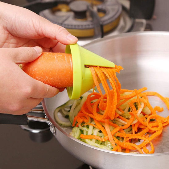 mandoline de cuisine pour légumes tranchés