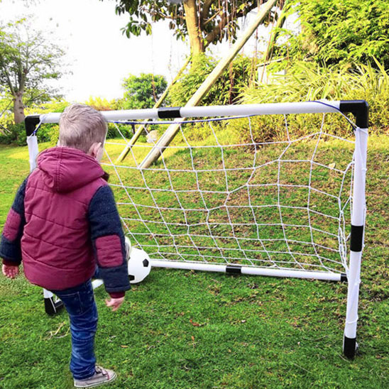 Cage de foot enfant pour petit joueur, initiation aux sports d'équipe, avec règles simples