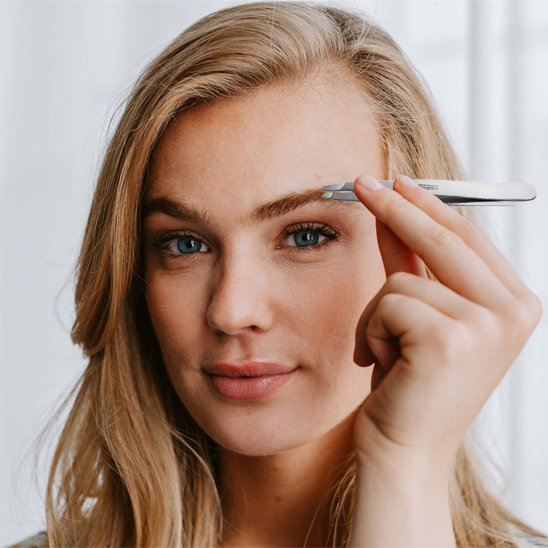 Pince à épiler  iota professionnelle outil indispensable beauté