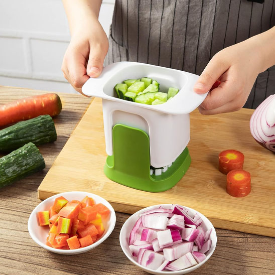 Coupe frites professionnelles avec légumes frais