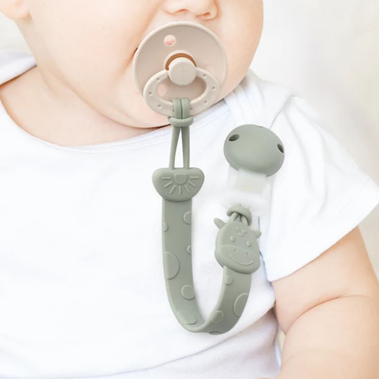 attacher la tétine en silicone vert