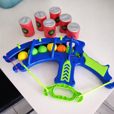 Jeu d adresse et de précision un arbalète avec des balles en mousse pour garder les enfants occupés pendant des heures