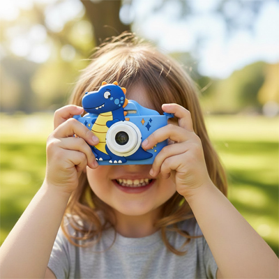 Appareil photo pour enfant bleu avec gentil dino pour capturer tes souvenirs les plus précieux