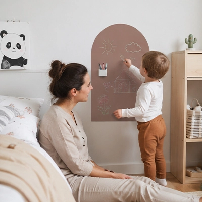 Tableau enfant  autocollant facile à installer sans aide s'efface à l'aide d'un chiffon sec, le cadeau parfait