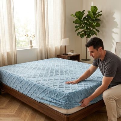 Drap housse facile à installer, adapté aux matelas de différentes tailles.