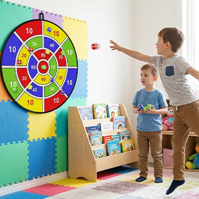 Jeu de fléchettes extra large un élément coloré et incitatif à ajouter dans votre salon familial